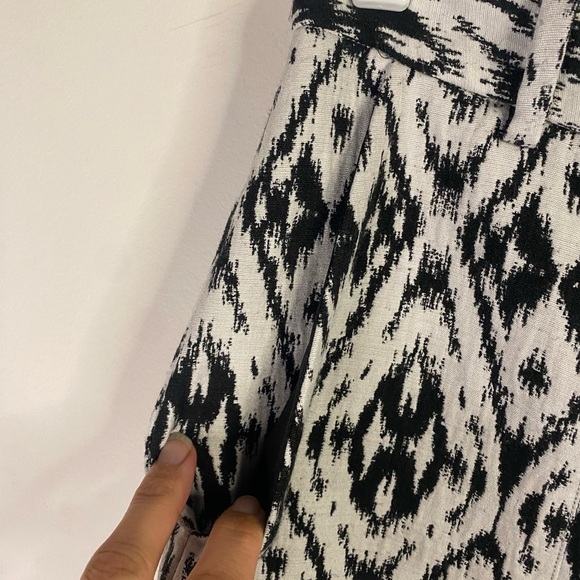 Theory Black and White Dress Shorts With Skirt Front Size 6 Preppy Classic - Picture 8 of 13